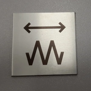 Таблички на оборудование — Табличка на токарный станок — фото